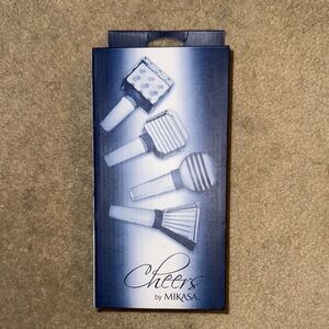 Mikasa Cheers Bottle stoppers